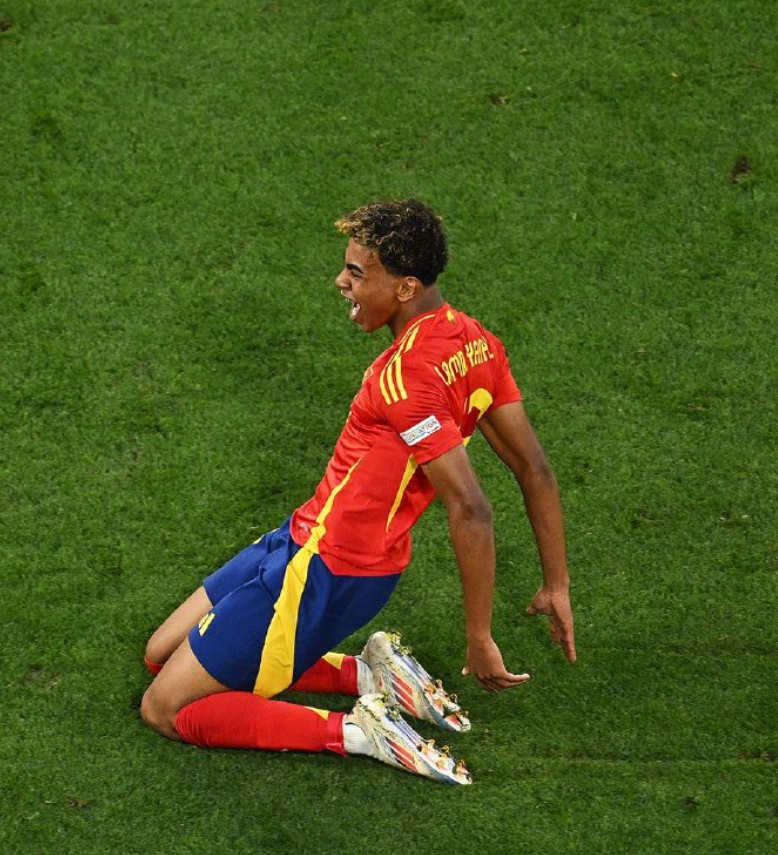 体育游戏-巴萨惨败耻辱出局什么原因